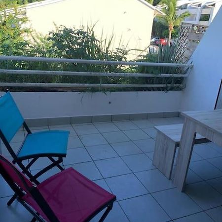 Petit Prix Et Grand Confort A Saint Gilles Les Bains Екстер'єр фото