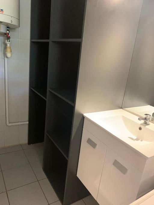 Petit Prix Et Grand Confort A Saint Gilles Les Bains Екстер'єр фото